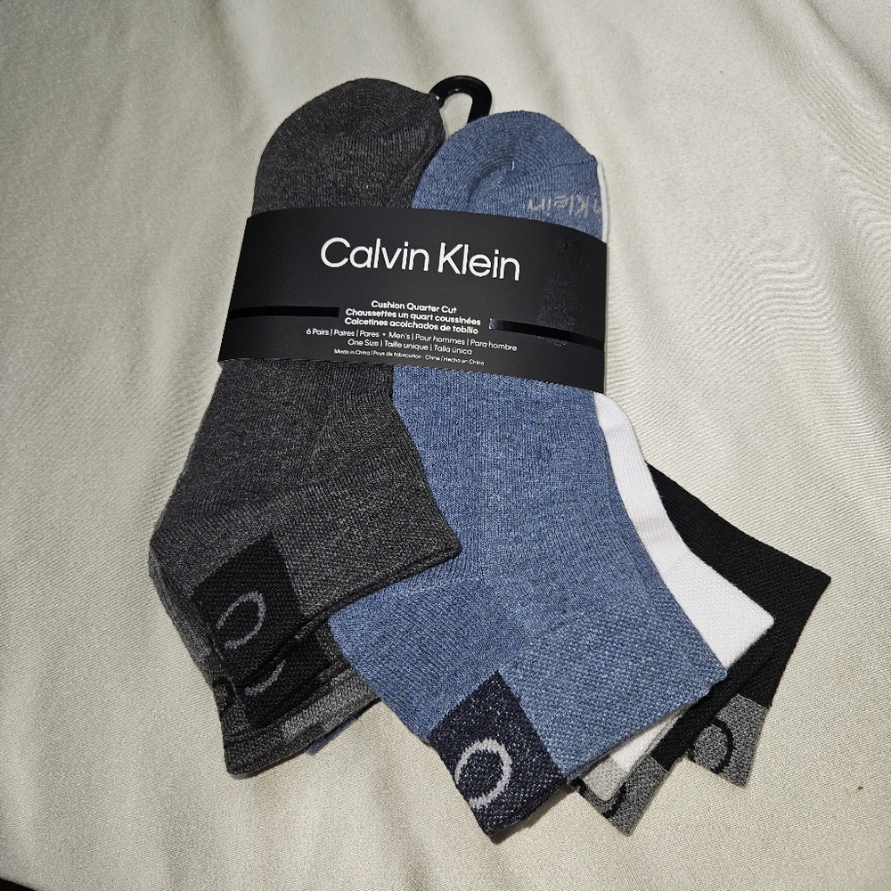 Calvin Klein 6-Pair Men's  Cushion Quarter Cut Socks    Blue/Gray/White/Black